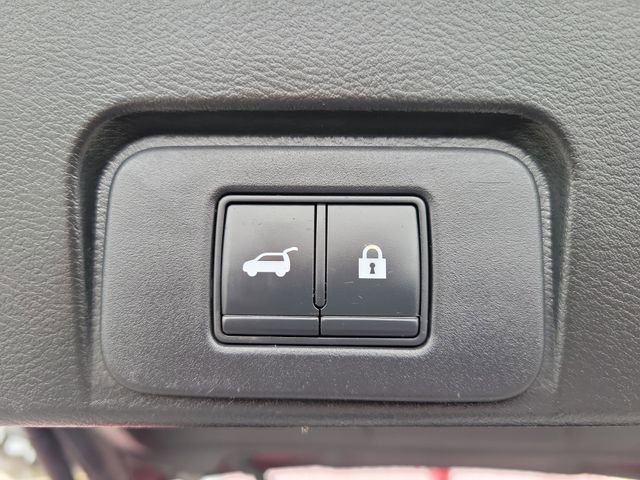 Used 2021 Nissan Rogue SV w/ Premium Package image 10