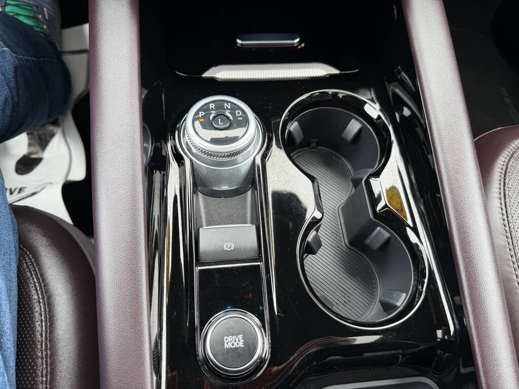 Used 2025 Ford Explorer Platinum w/ LUX Leather Package image 29