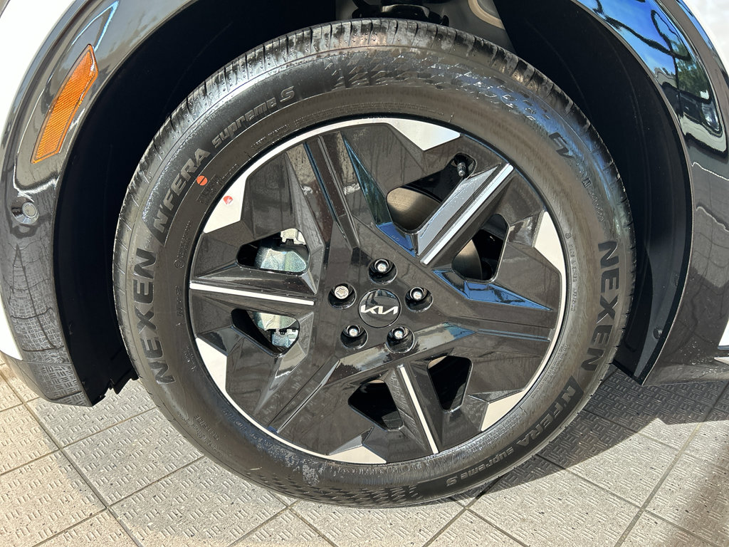 New 2025 Kia EV6 Wind image 9