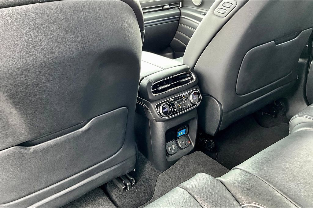 Used 2023 Genesis GV80 3.5T w/ Advanced Package image 34