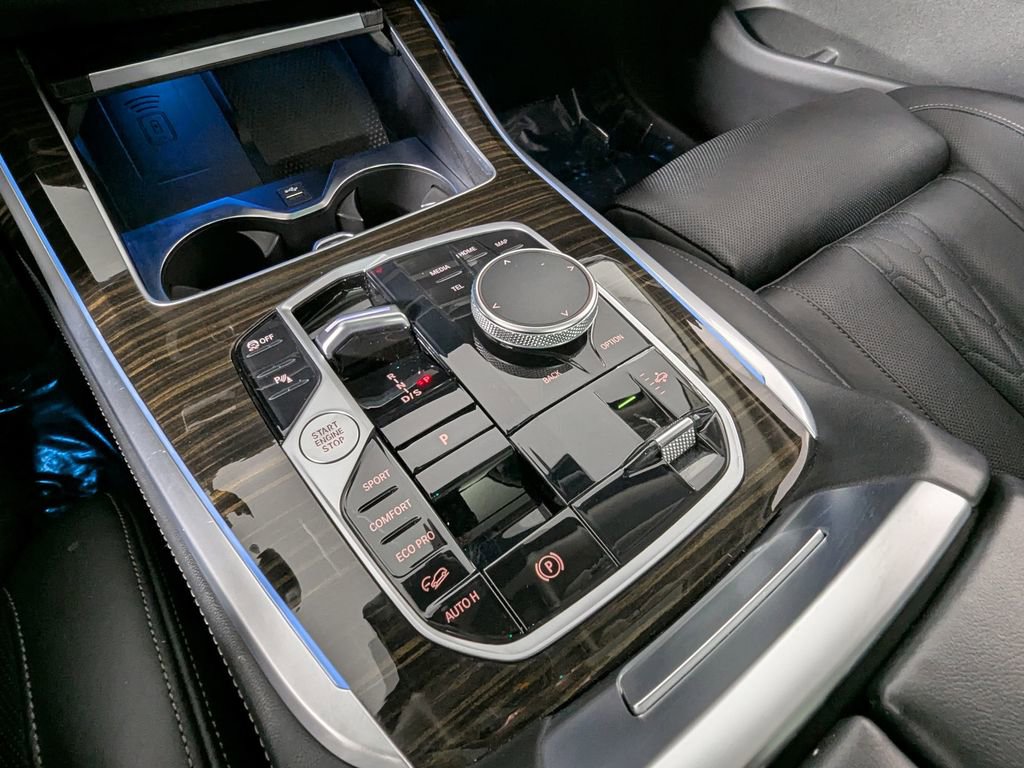 Used 2023 BMW X7 xDrive40i image 39