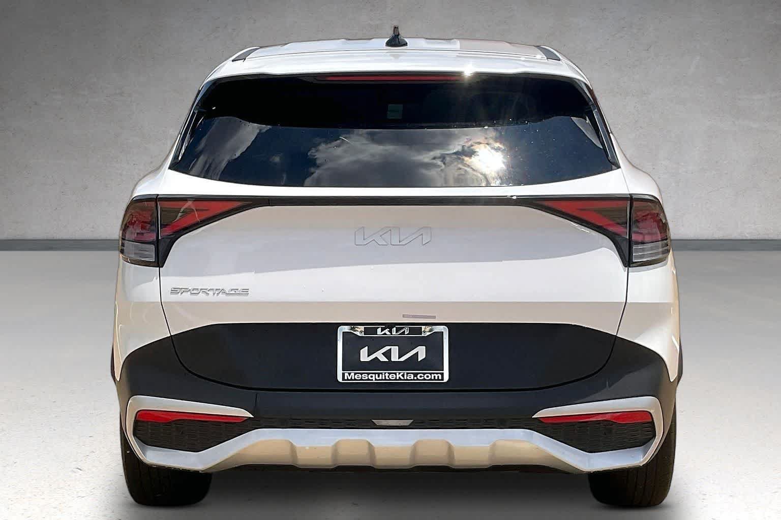 Certified 2024 Kia Sportage EX FWD image 5