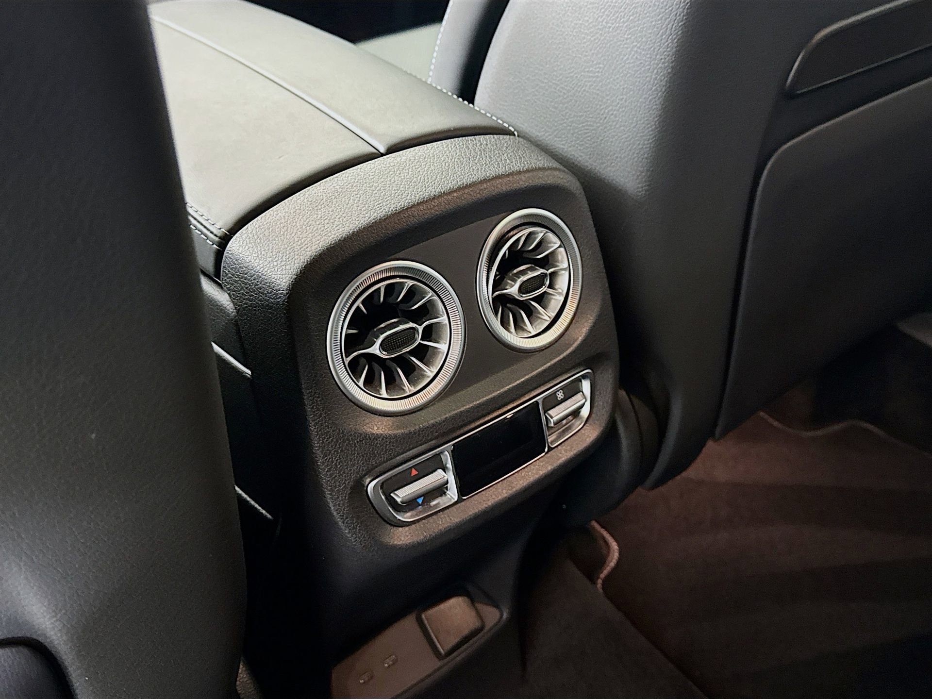 Certified 2025 Mercedes-Benz G 550 image 28