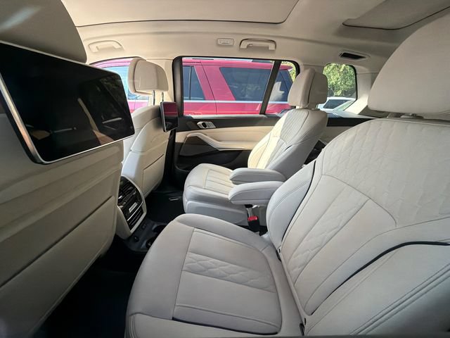 Used 2020 BMW X7 xDrive40i w/ Executive Package AWD/4WD image 6