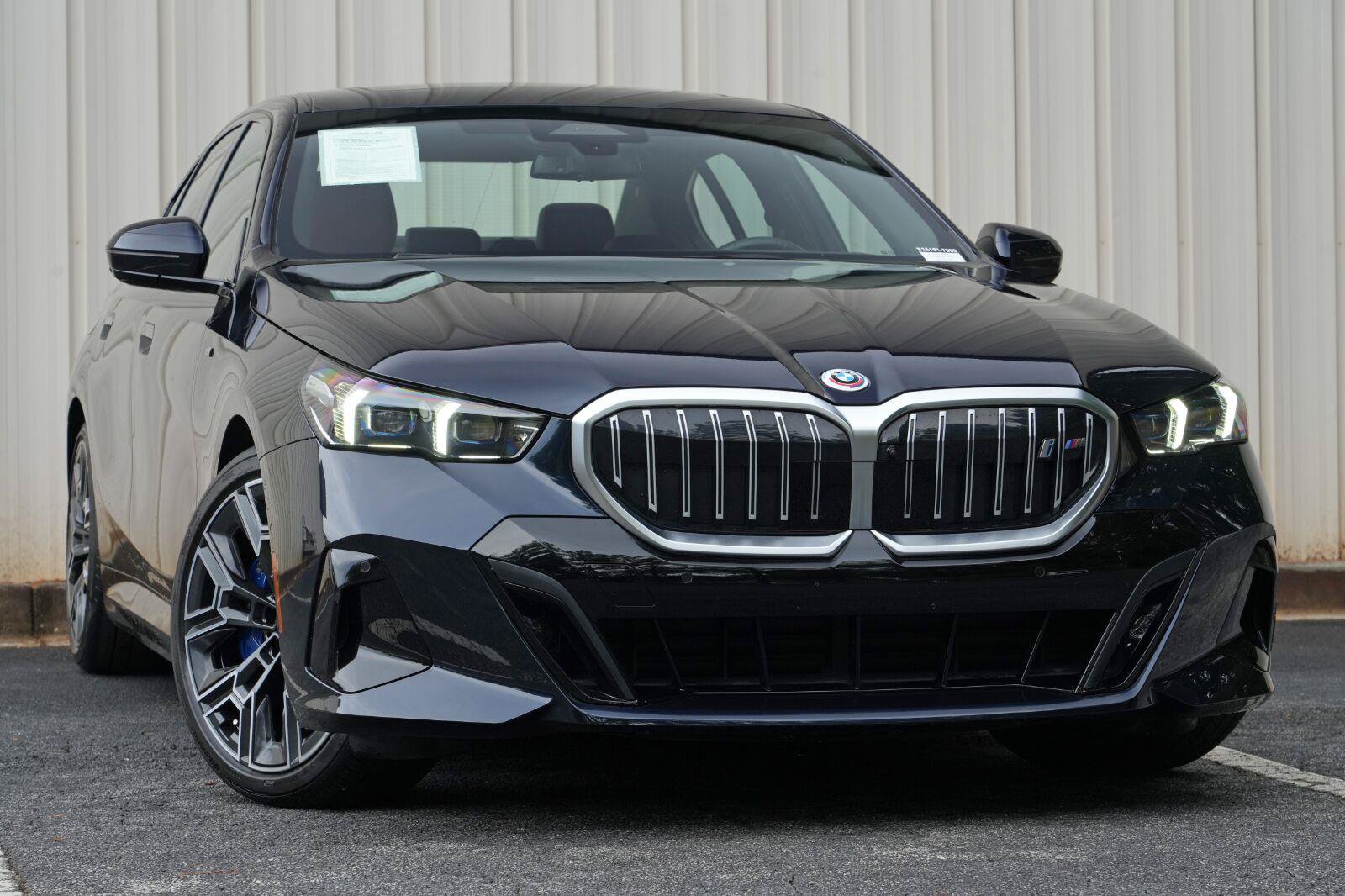 Used 2025 BMW i5 xDrive40 w/ M Sport Package AWD/4WD image 2