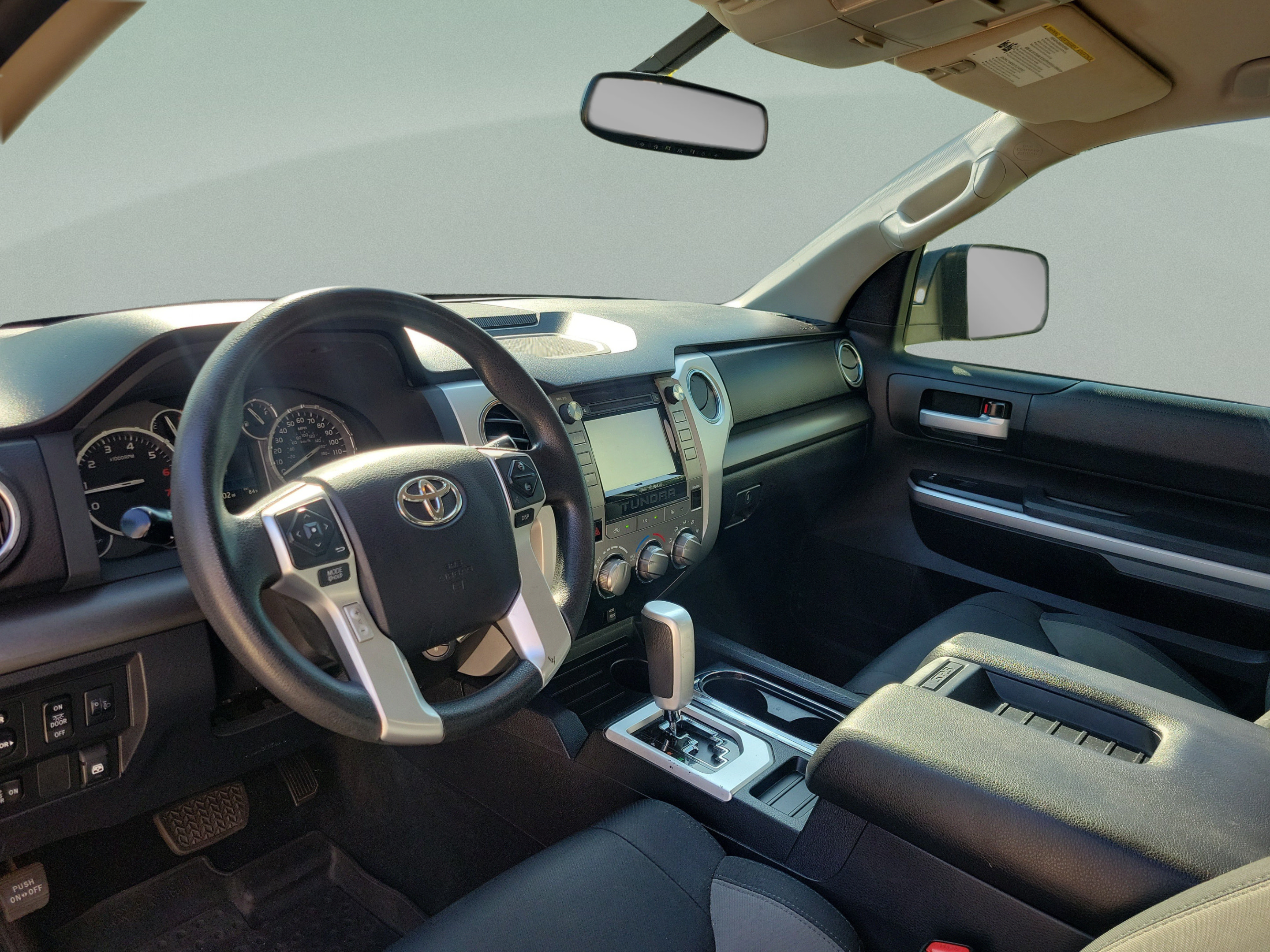 Used 2017 Toyota Tundra SR5 w/ SR5 Upgrade Package AWD/4WD image 8