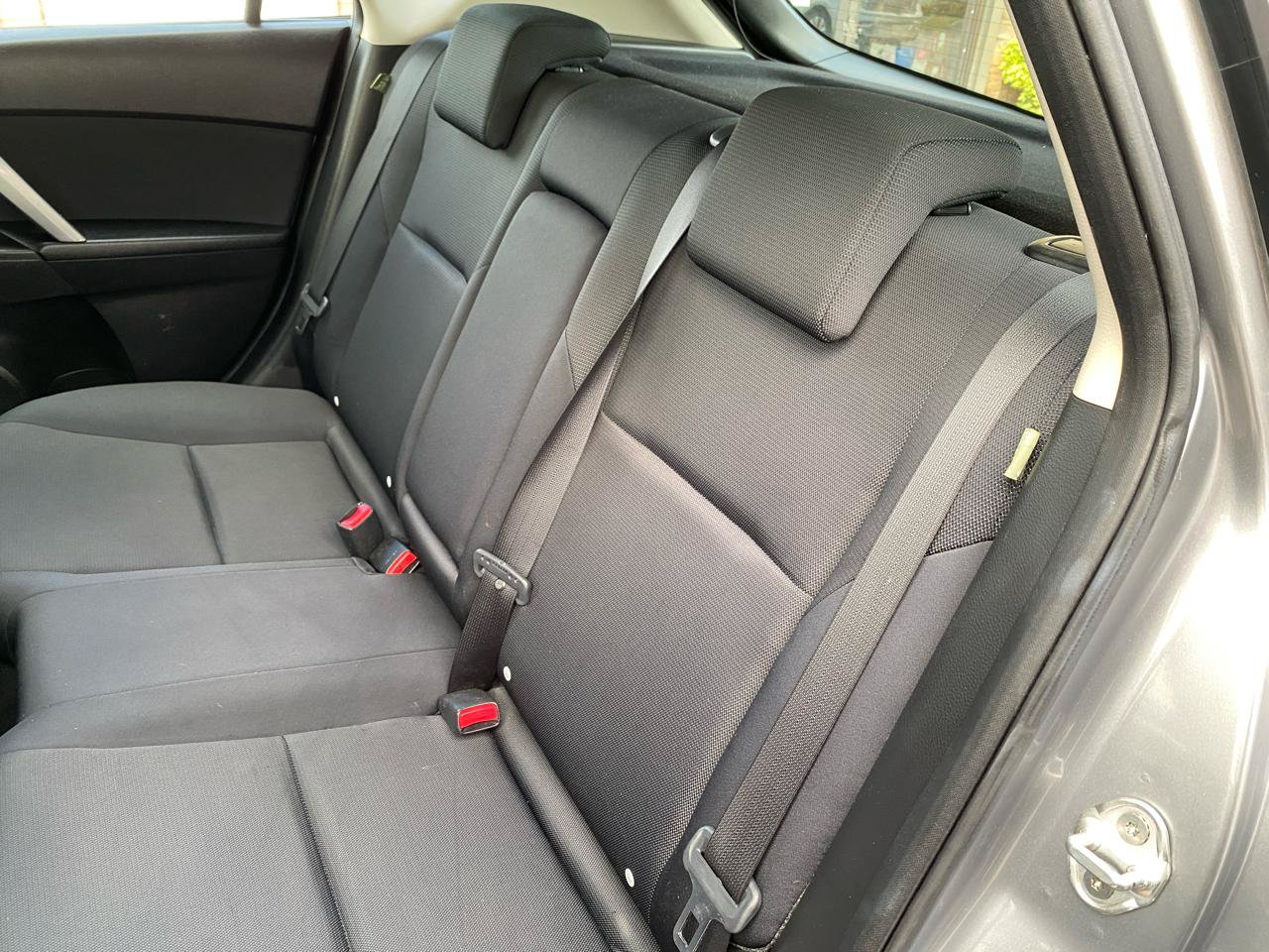 Used 2010 MAZDA MAZDA3 s Sport FWD image 7