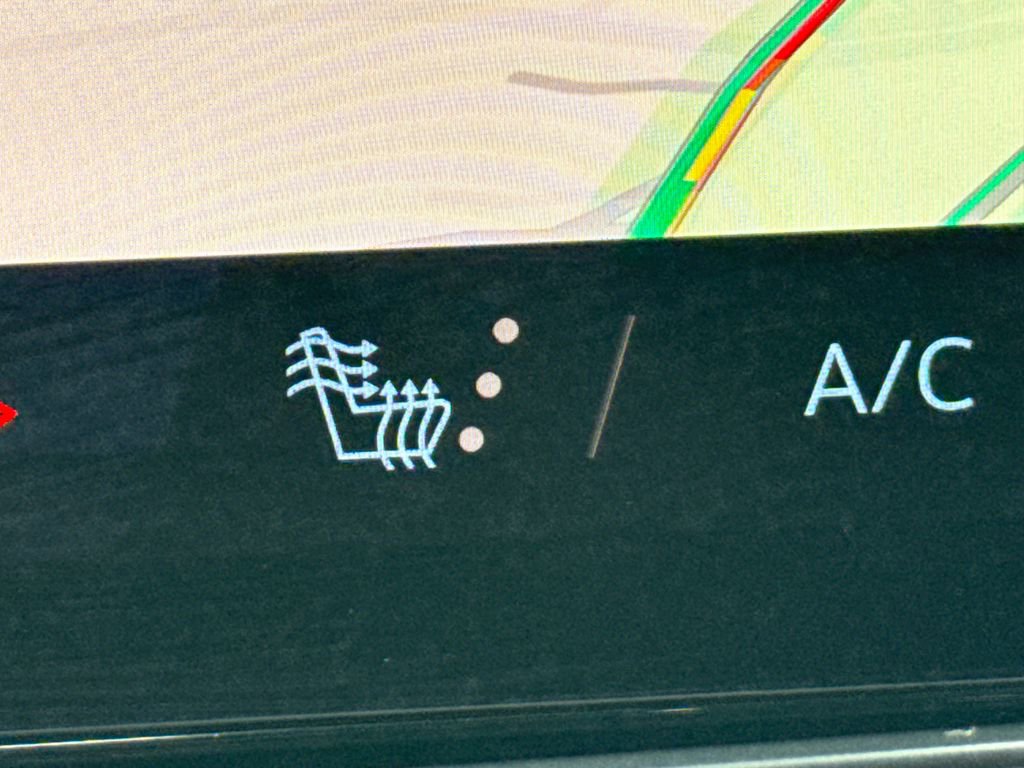 Certified 2025 Chevrolet Tahoe LT image 32