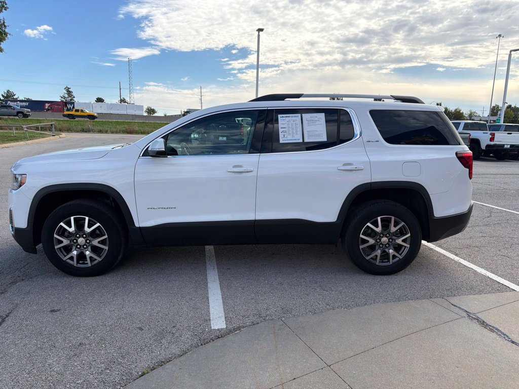 Used 2023 GMC Acadia SLE w/ Driver Convenience Package FWD image 6