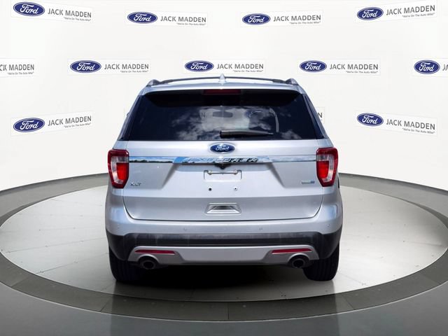 Certified 2017 Ford Explorer XLT w/ Equipment Group 202A AWD/4WD image 4