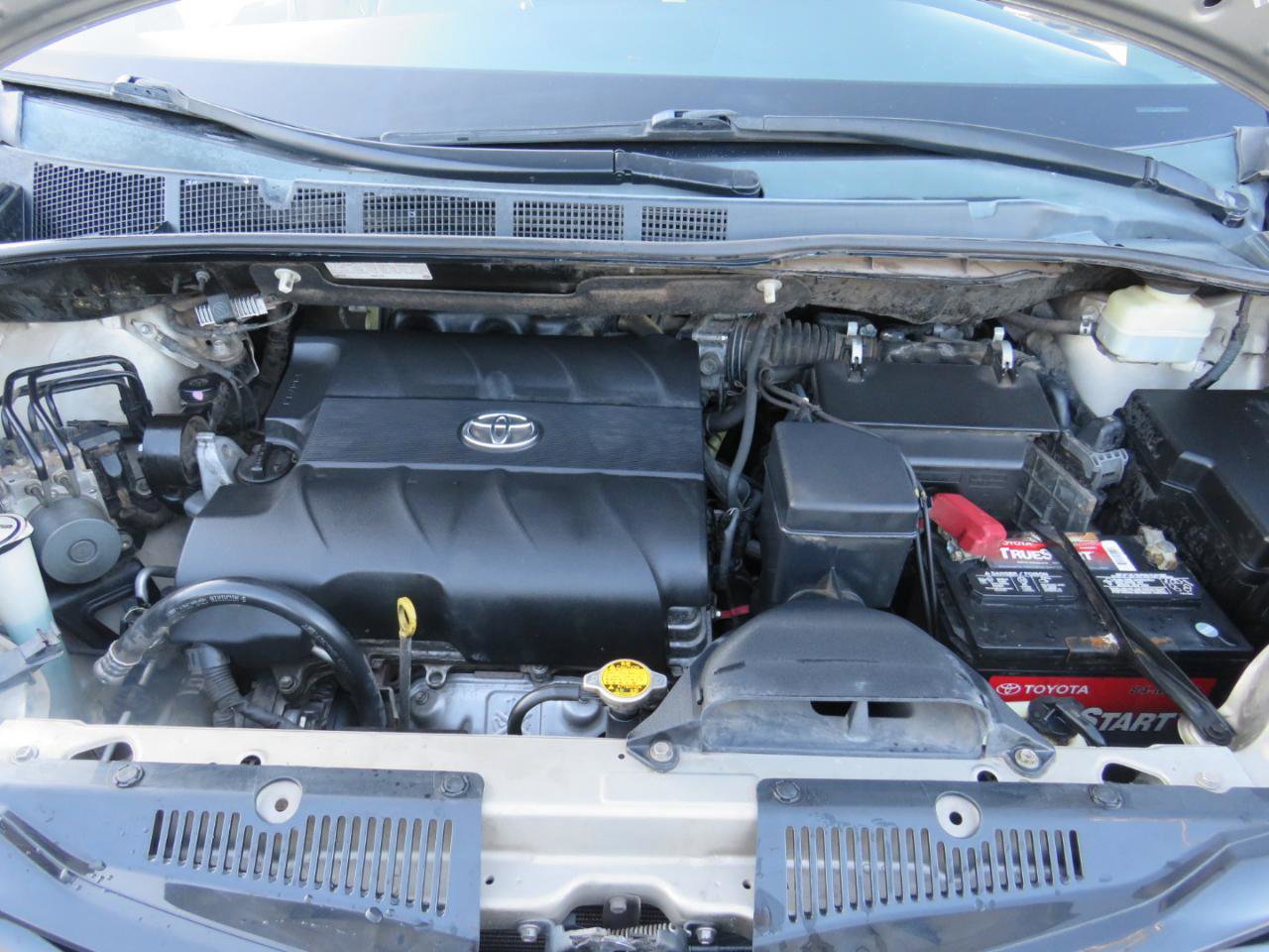 Used 2015 Toyota Sienna XLE w/ XLE Navigation Package FWD image 35
