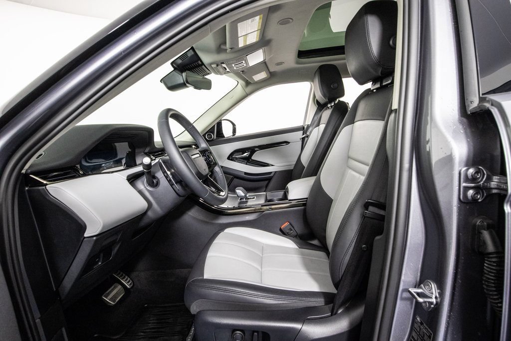 Used 2024 Land Rover Range Rover Evoque Dynamic SE AWD/4WD image 9