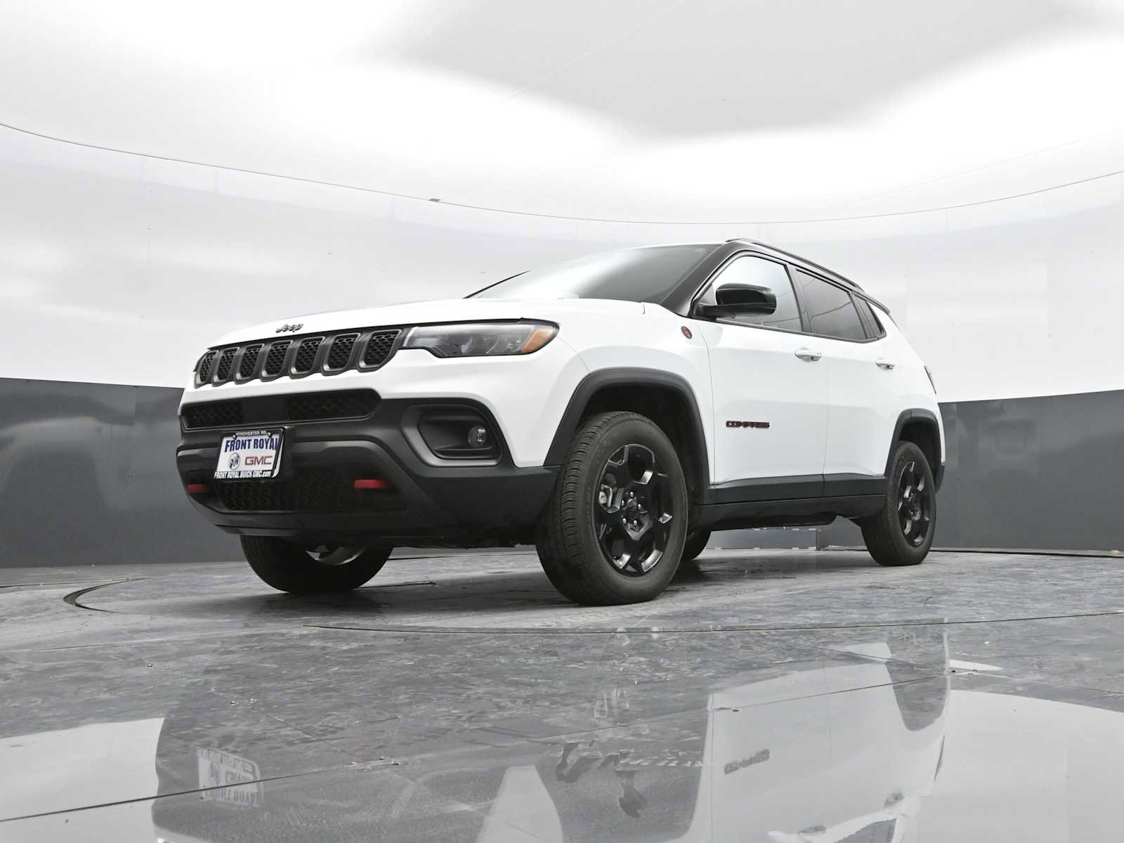 Used 2024 Jeep Compass Trailhawk image 41