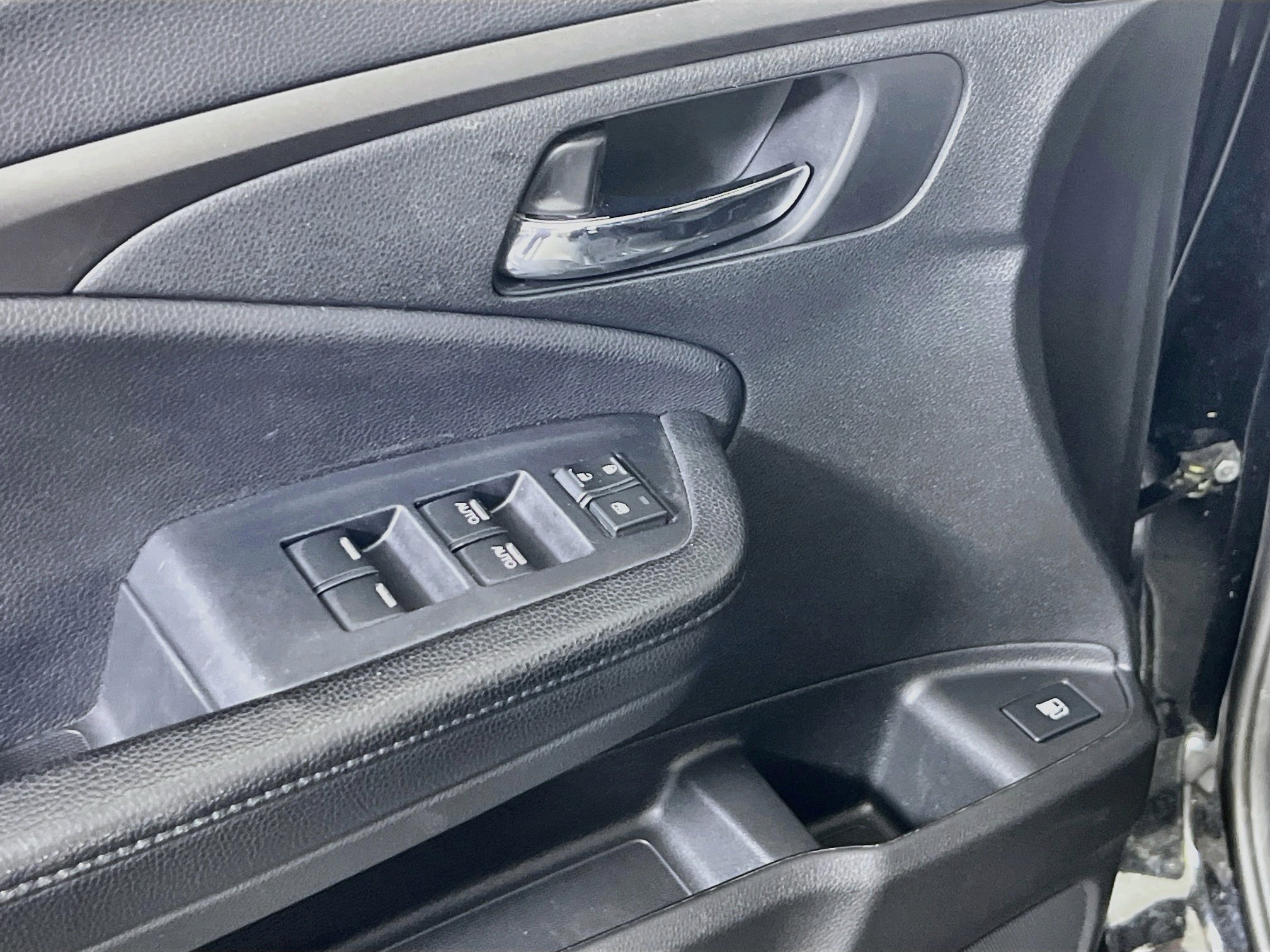 Used 2019 Honda Passport Sport image 17