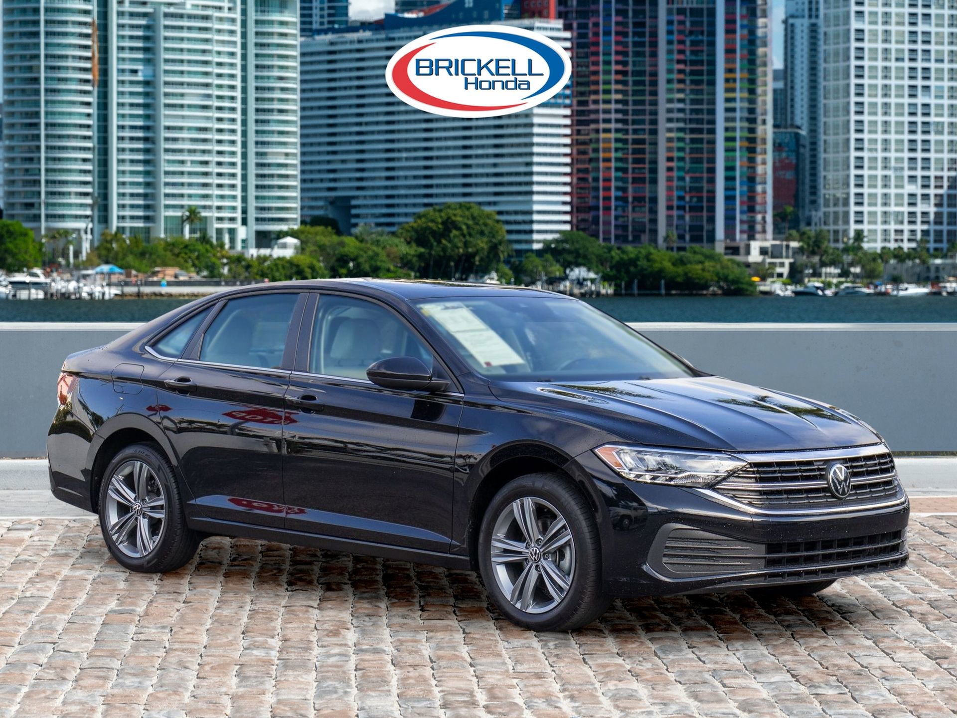 Used 2023 Volkswagen Jetta SE image 3