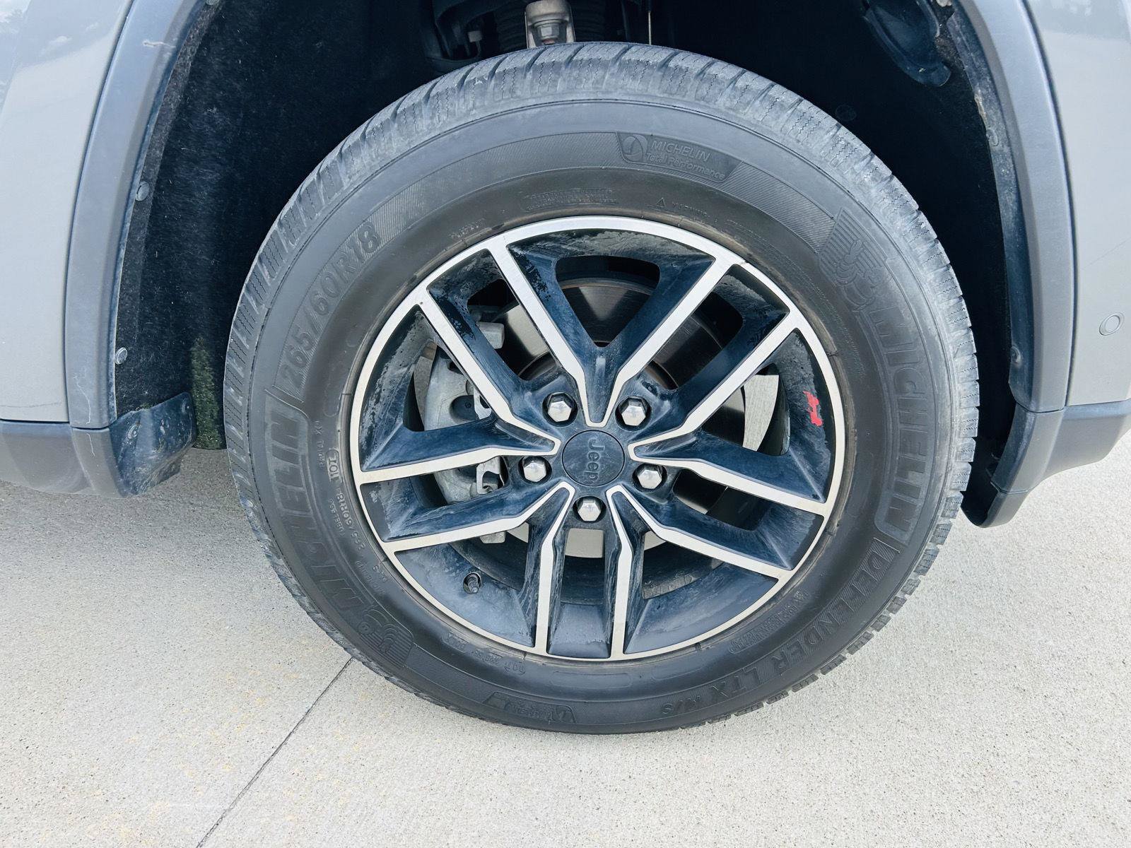Used 2019 Jeep Grand Cherokee Trailhawk AWD/4WD image 43