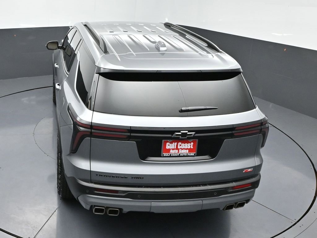Used 2025 Chevrolet Traverse Z71 w/ Driver Confidence Package image 42