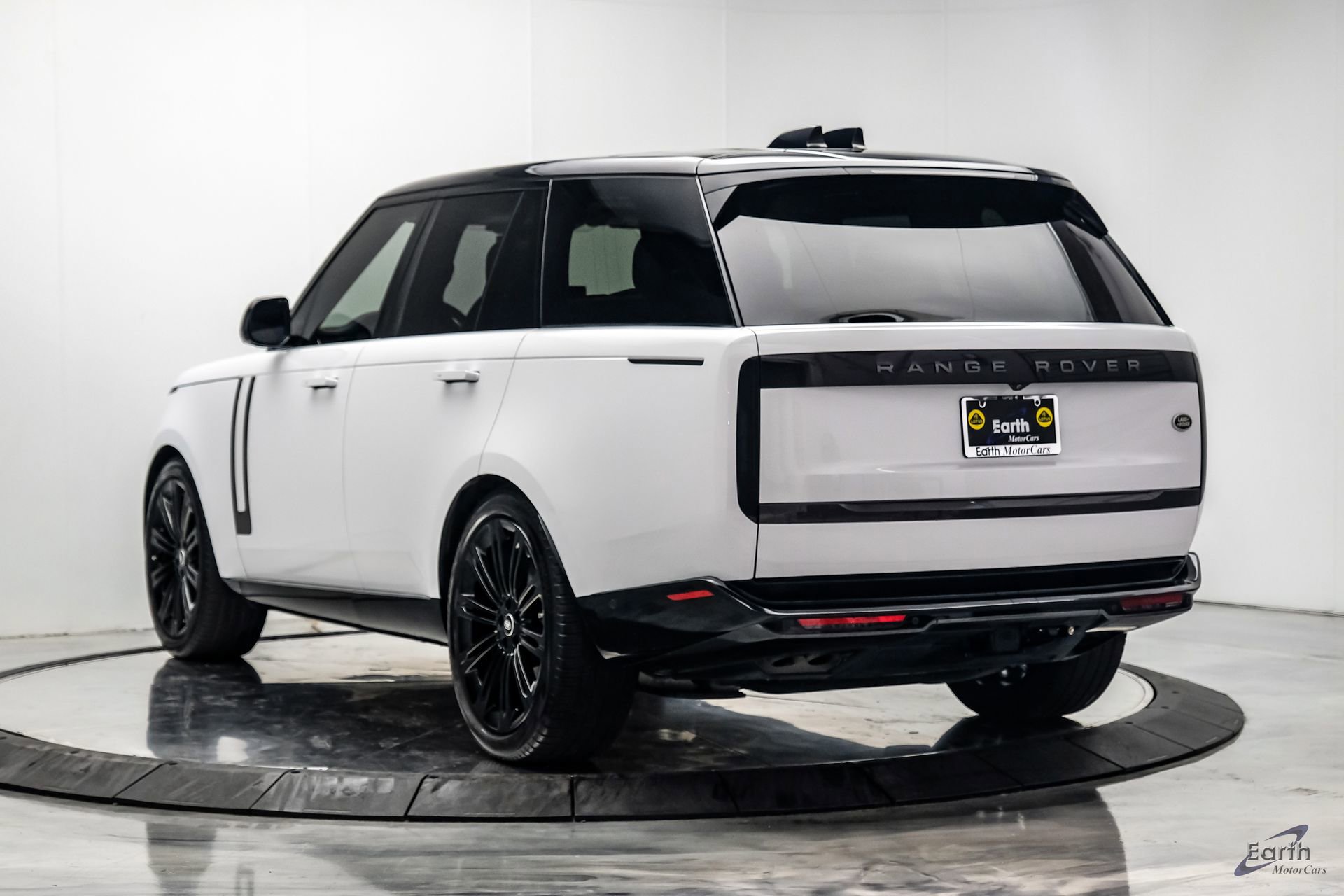 Used 2023 Land Rover Range Rover Autobiography AWD/4WD image 11