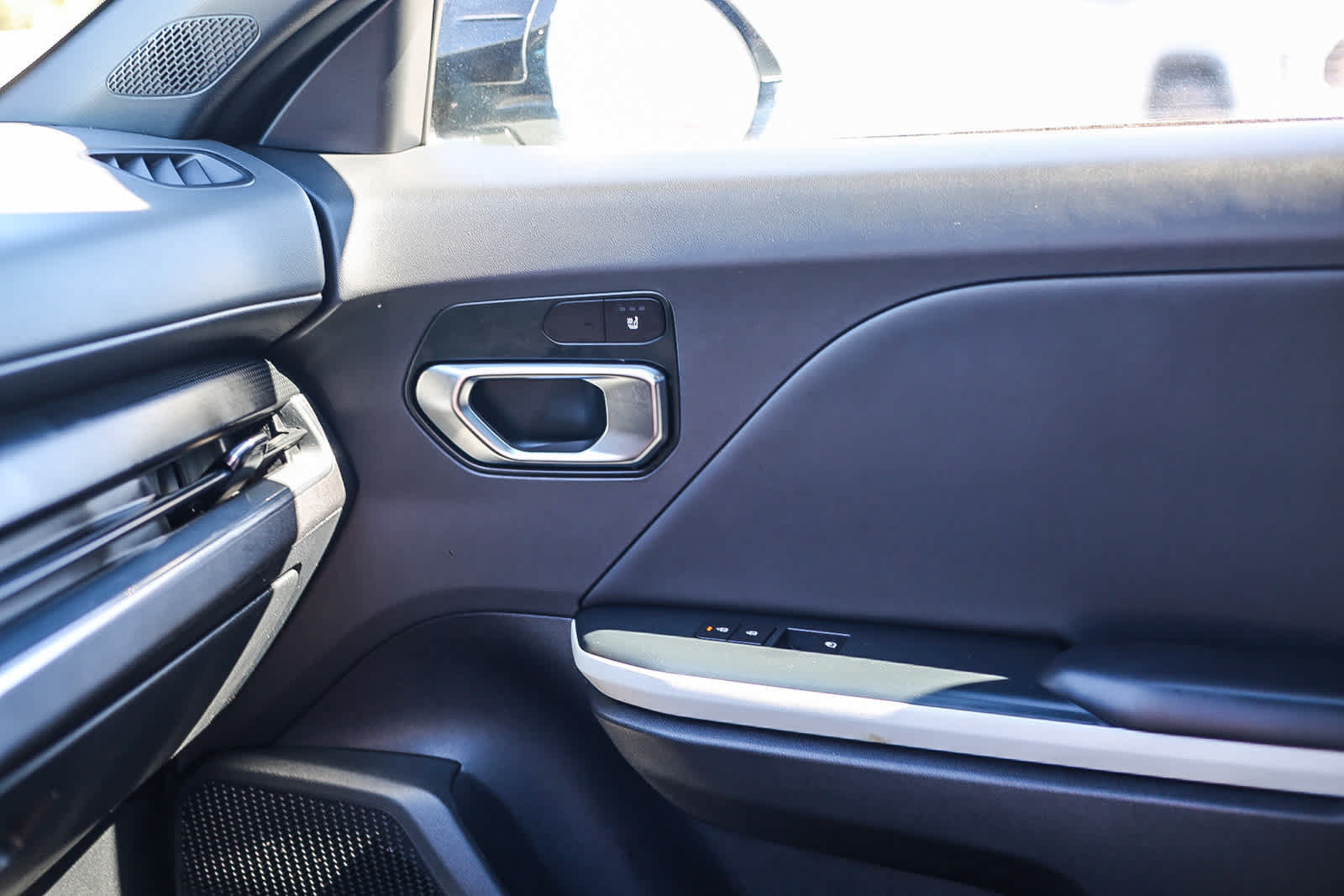 Used 2025 Kia K4 GT-Line w/ GT-Line Sunroof Package FWD image 19