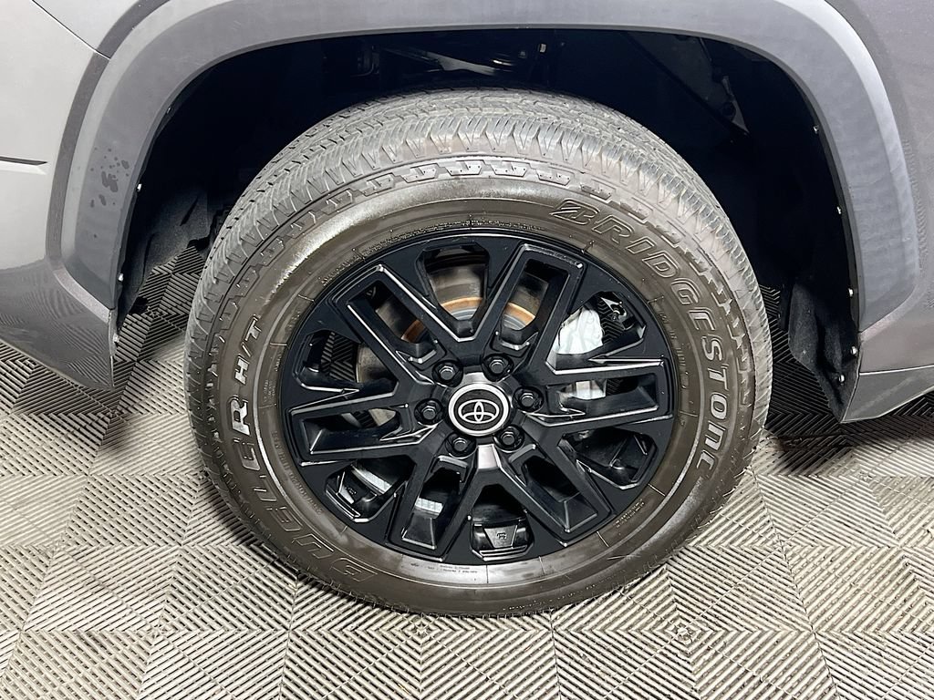 Used 2024 Toyota Tundra Limited AWD/4WD image 26