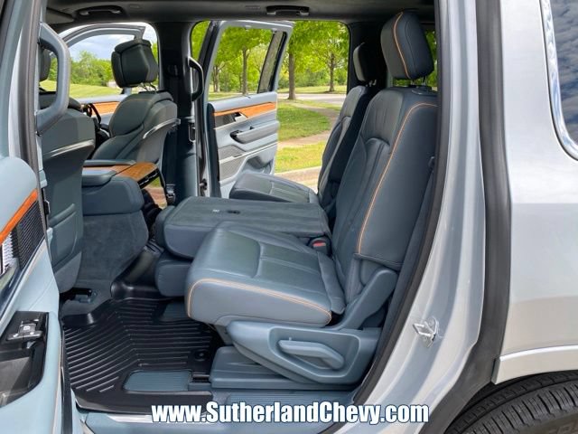 Used 2023 Jeep Grand Wagoneer Series II w/ Flexible Seating Group AWD/4WD image 46