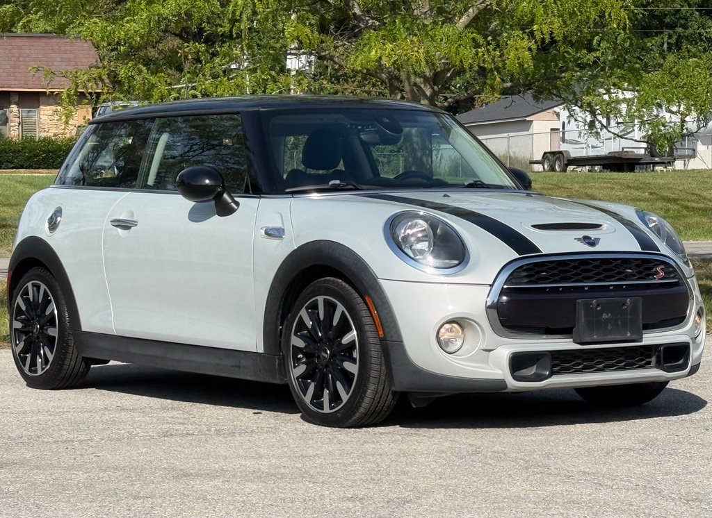 Used 2019 MINI Cooper S w/ Signature Upholstery Package FWD image 7