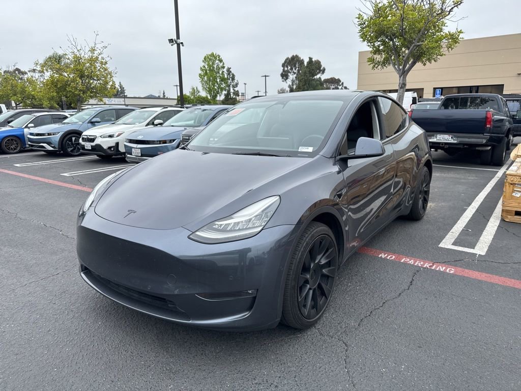 Used 2021 Tesla Model Y Long Range AWD/4WD image 1