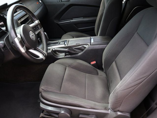 Used 2013 Ford Mustang GT image 40