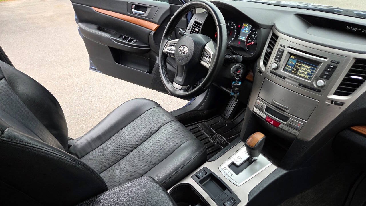 Used 2013 Subaru Outback 2.5i Limited w/ Moonroof Pkg AWD/4WD image 43