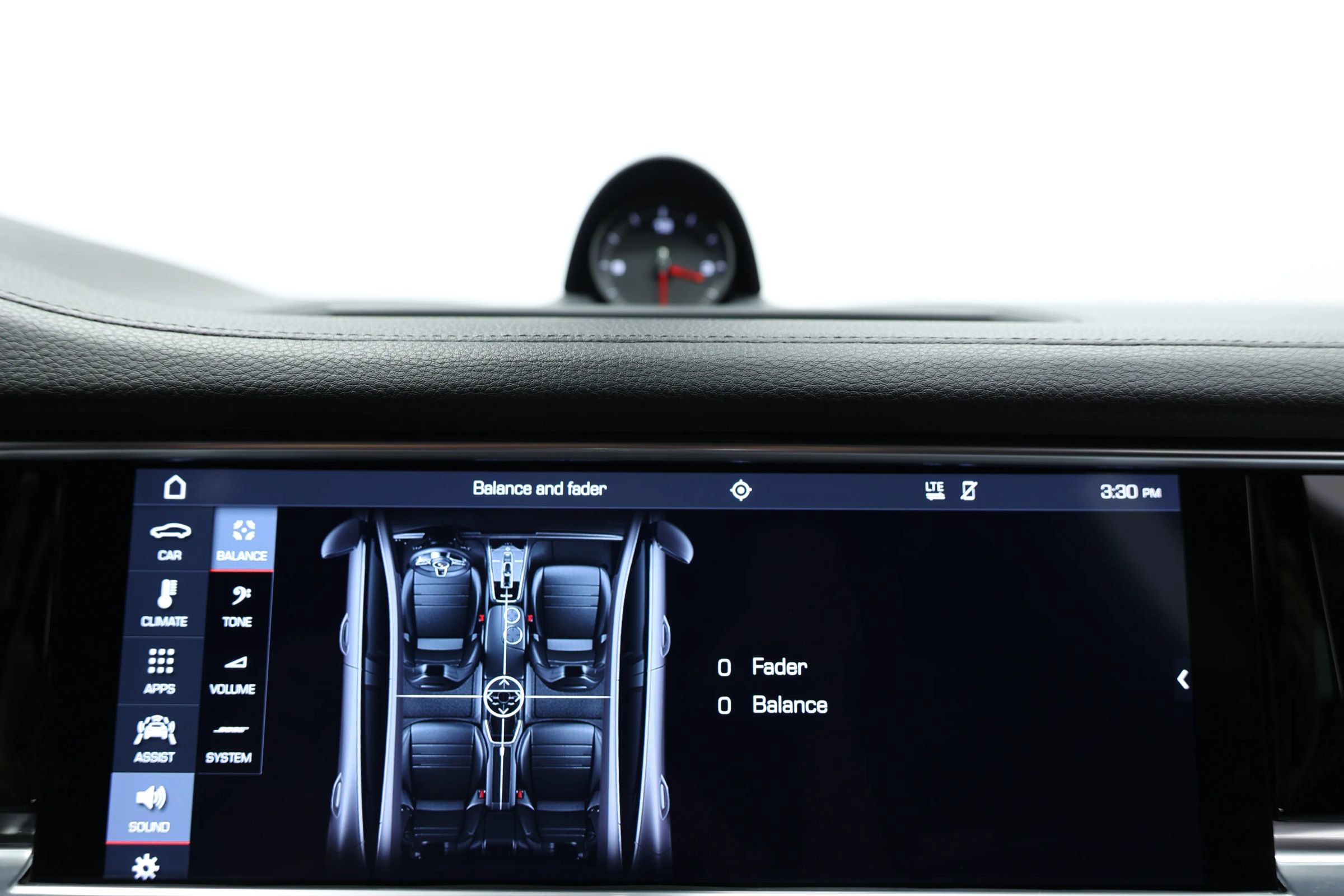 Used 2020 Porsche Panamera AWD/4WD image 41