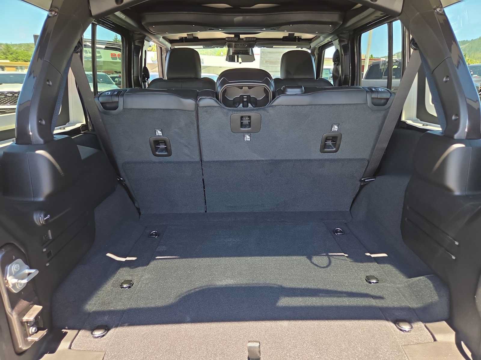 New 2026 Jeep Wrangler Unlimited Rubicon AWD/4WD image 27