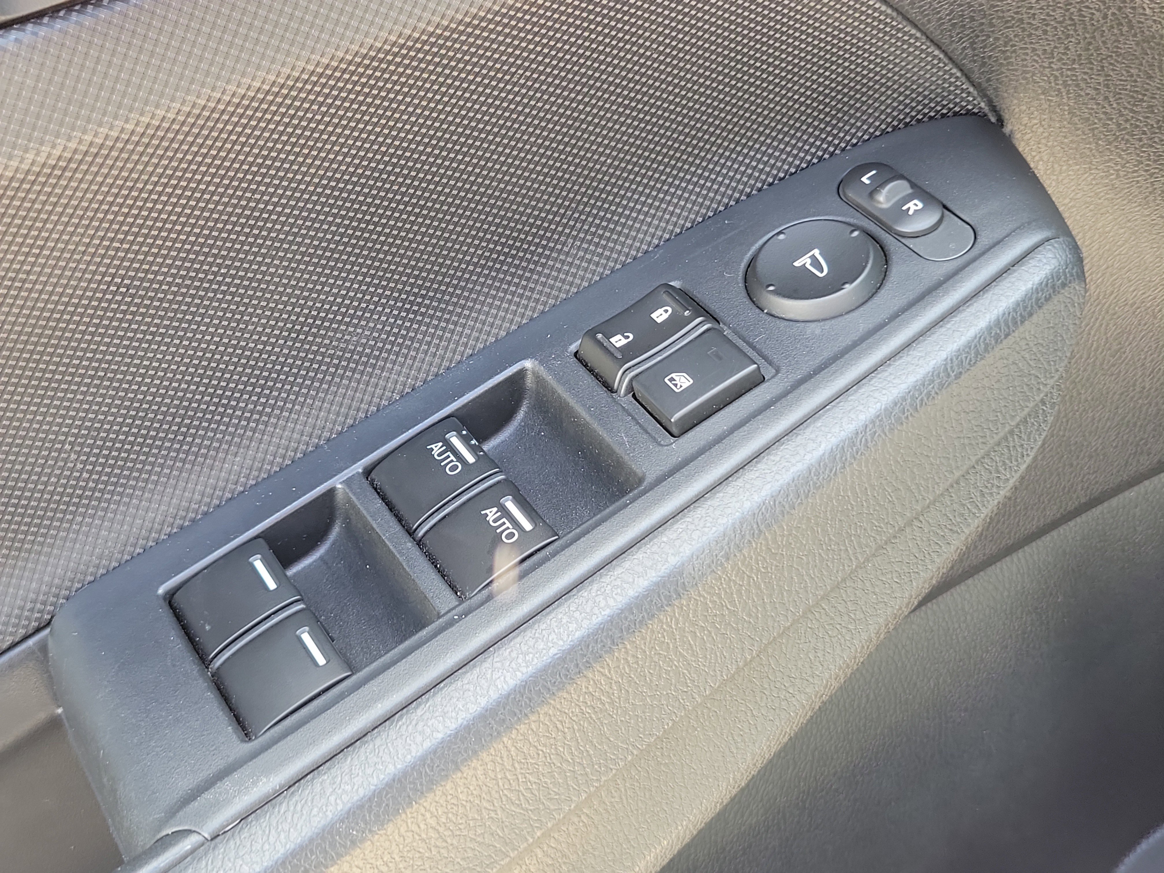 Used 2012 Honda Accord SE image 25