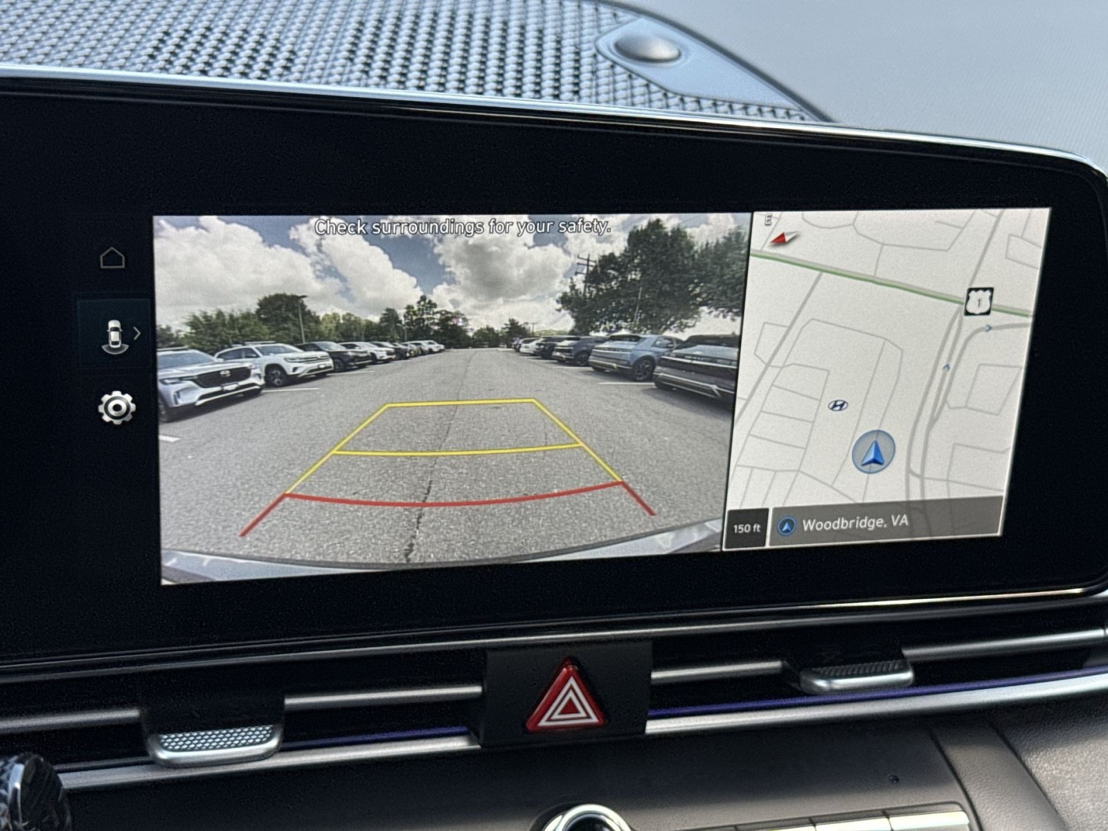 Used 2025 Hyundai Elantra Limited FWD image 19