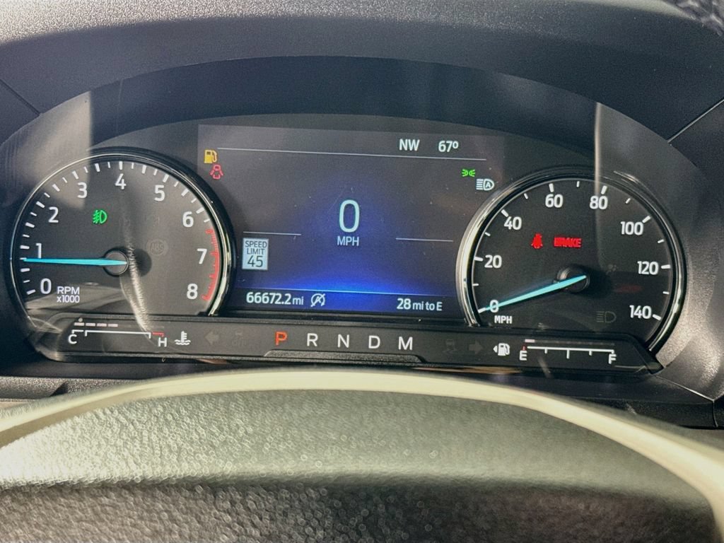 Used 2021 Ford Explorer XLT w/ Equipment Group 202A AWD/4WD image 14