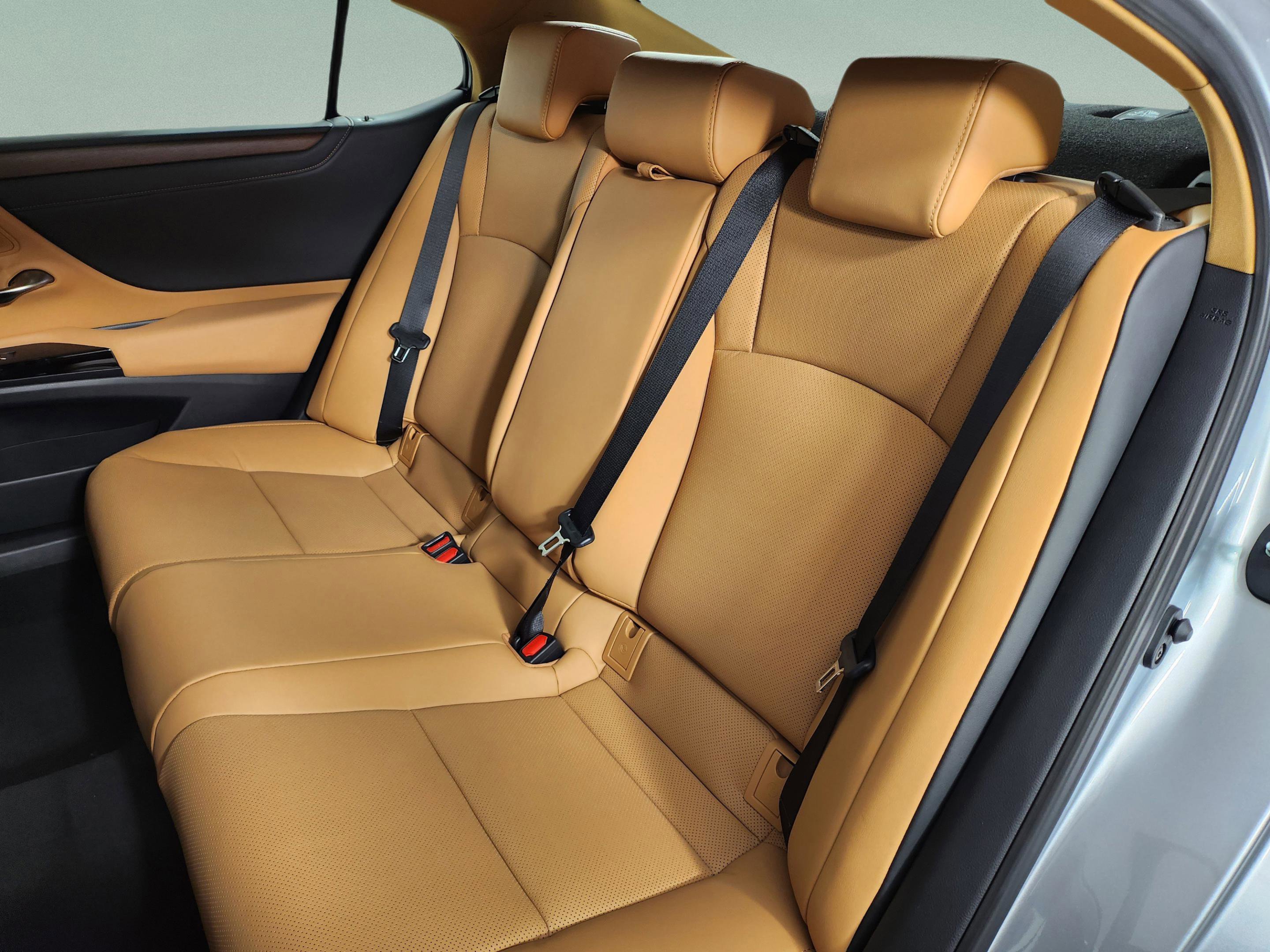 New 2025 Lexus ES 350 w/ Premium Package image 30