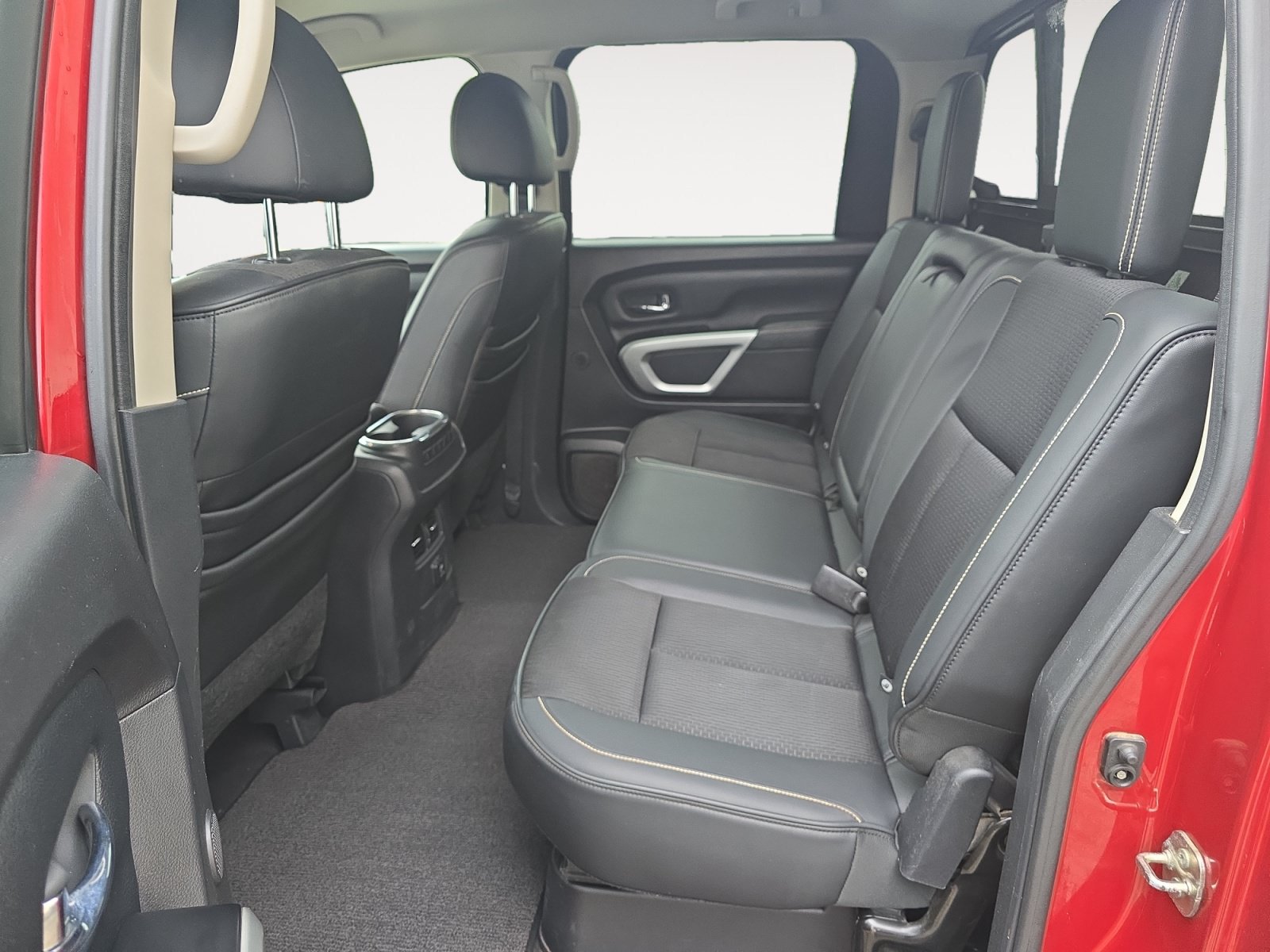 Used 2017 Nissan Titan PRO-4X AWD/4WD image 22