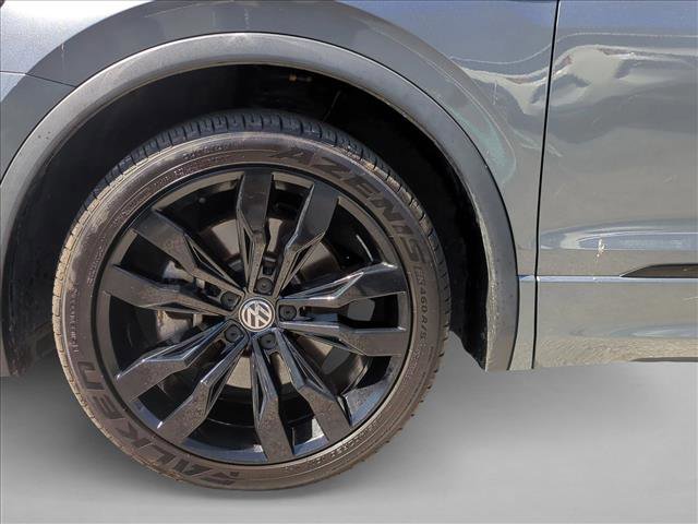 Used 2021 Volkswagen Tiguan SE R-Line image 24