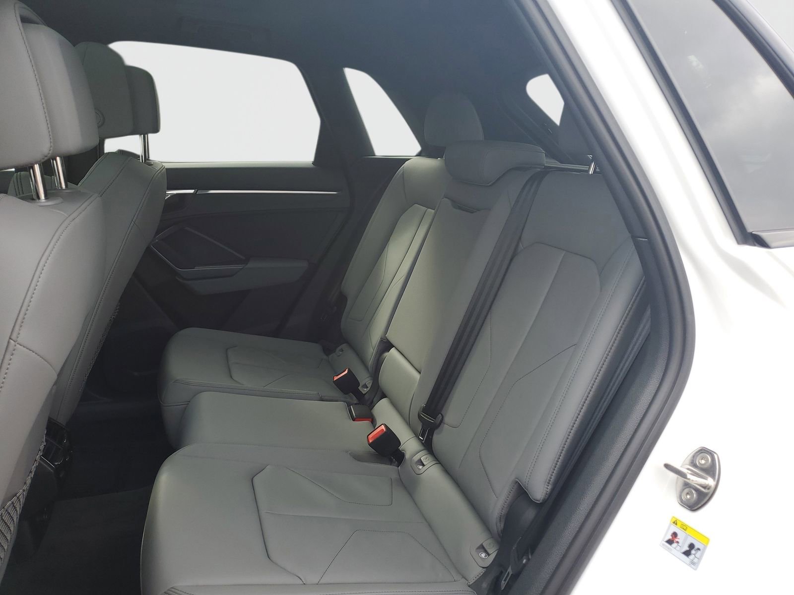 Used 2025 Audi Q3 2.0T Premium w/ Convenience Package AWD/4WD image 14