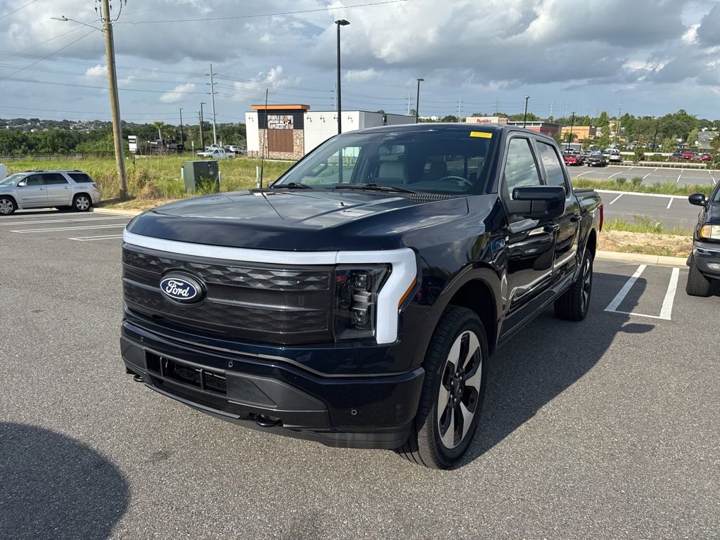 Used 2025 Ford F150 Lightning Platinum AWD/4WD image 5