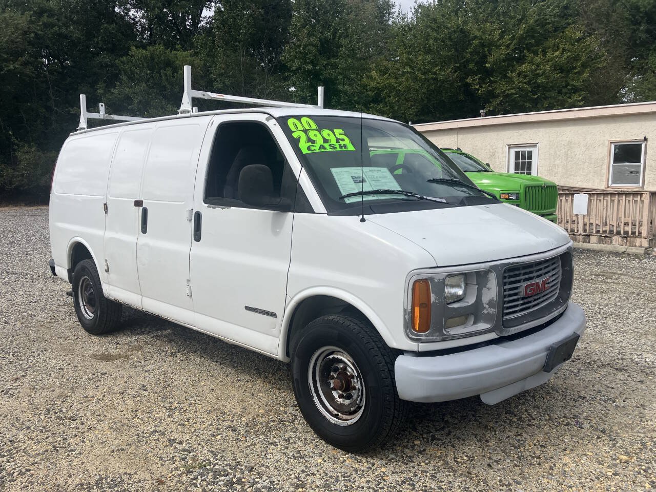 Used 2000 GMC Savana 3500 w/ Convenience Pkg RWD image 5