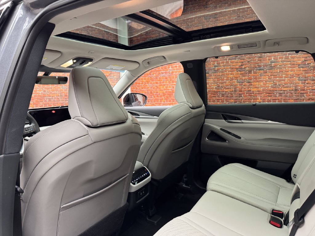 Used 2026 INFINITI QX60 Luxe w/ Cargo Package AWD/4WD image 26