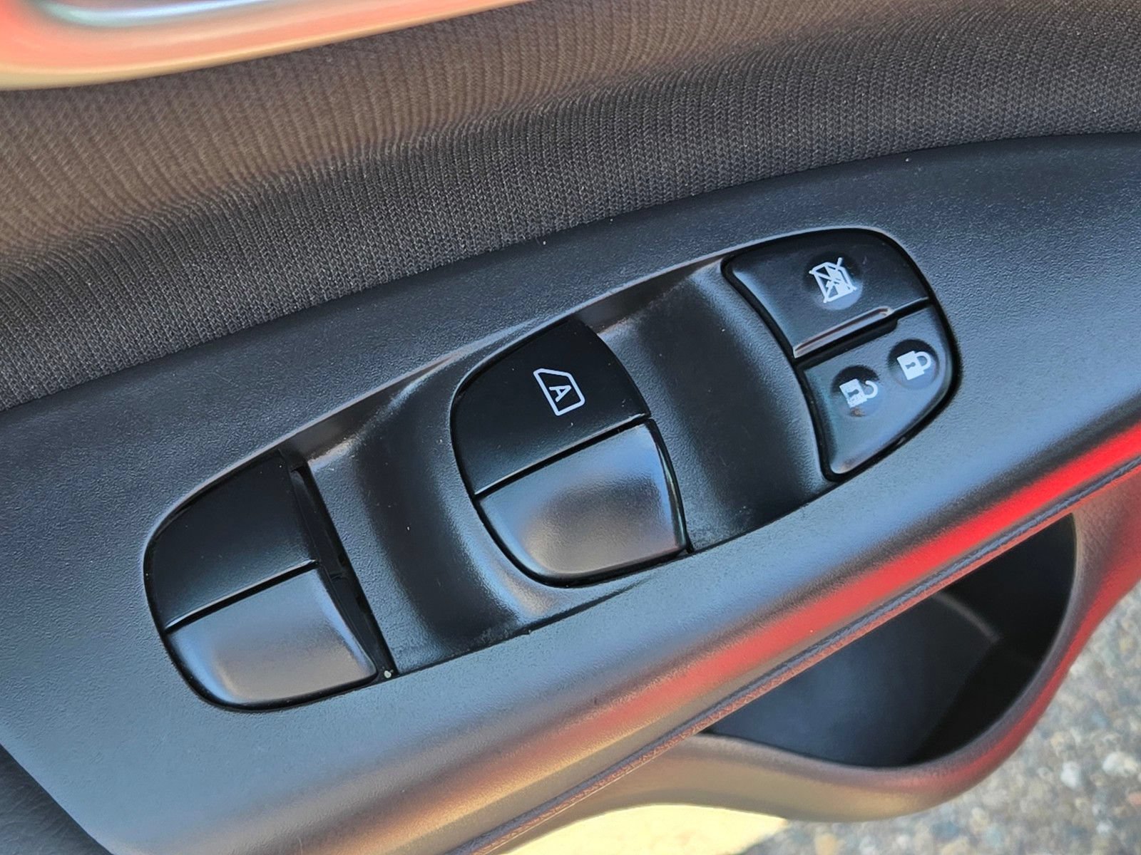 Used 2019 Nissan Sentra SV w/ Special Edition Package FWD image 23