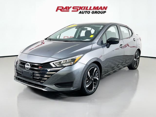 Used 2024 Nissan Versa SR image 3