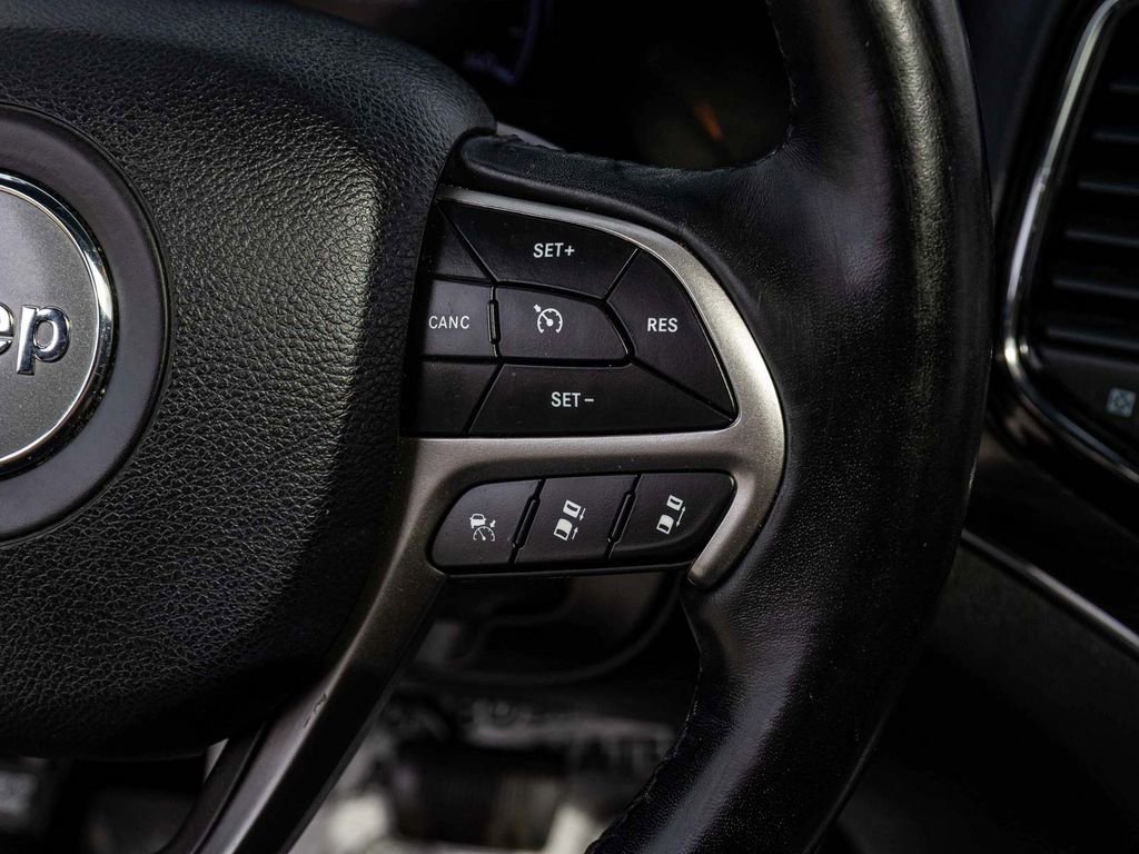 Used 2019 Jeep Grand Cherokee Limited AWD/4WD image 23