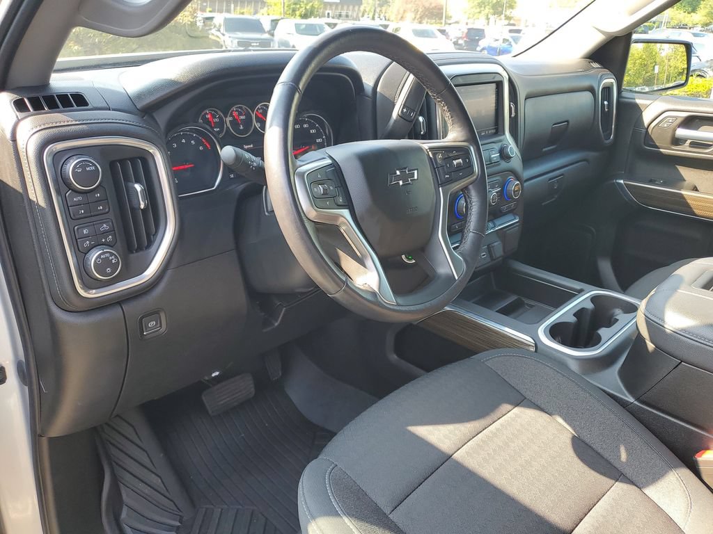Used 2021 Chevrolet Silverado 1500 LT Trail Boss w/ Bed Protection Package AWD/4WD image 8