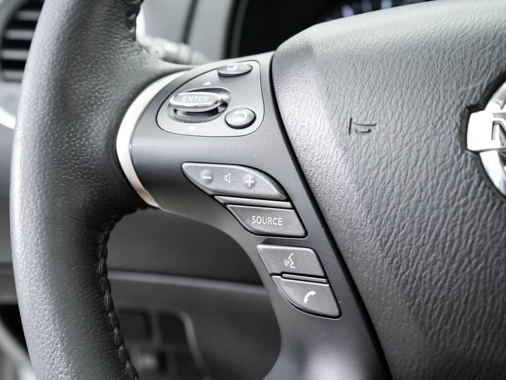 Used 2019 Nissan Pathfinder SV AWD/4WD image 12