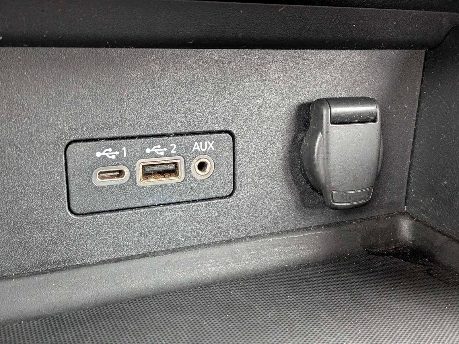 Used 2021 Nissan Sentra SV image 28