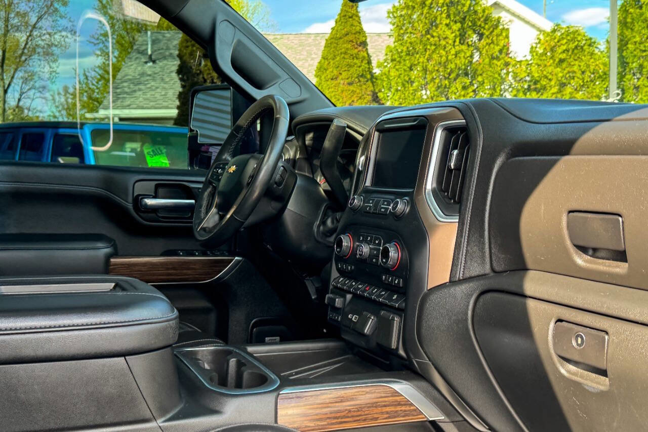 Used 2020 Chevrolet Silverado 2500 High Country w/ Z71 Off-Road Package AWD/4WD image 16