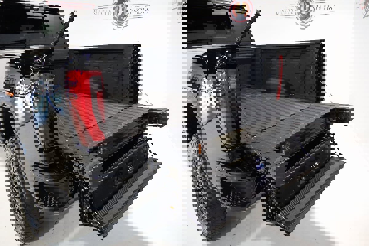 Used 2024 GMC Sierra 3500 Denali Ultimate image 32