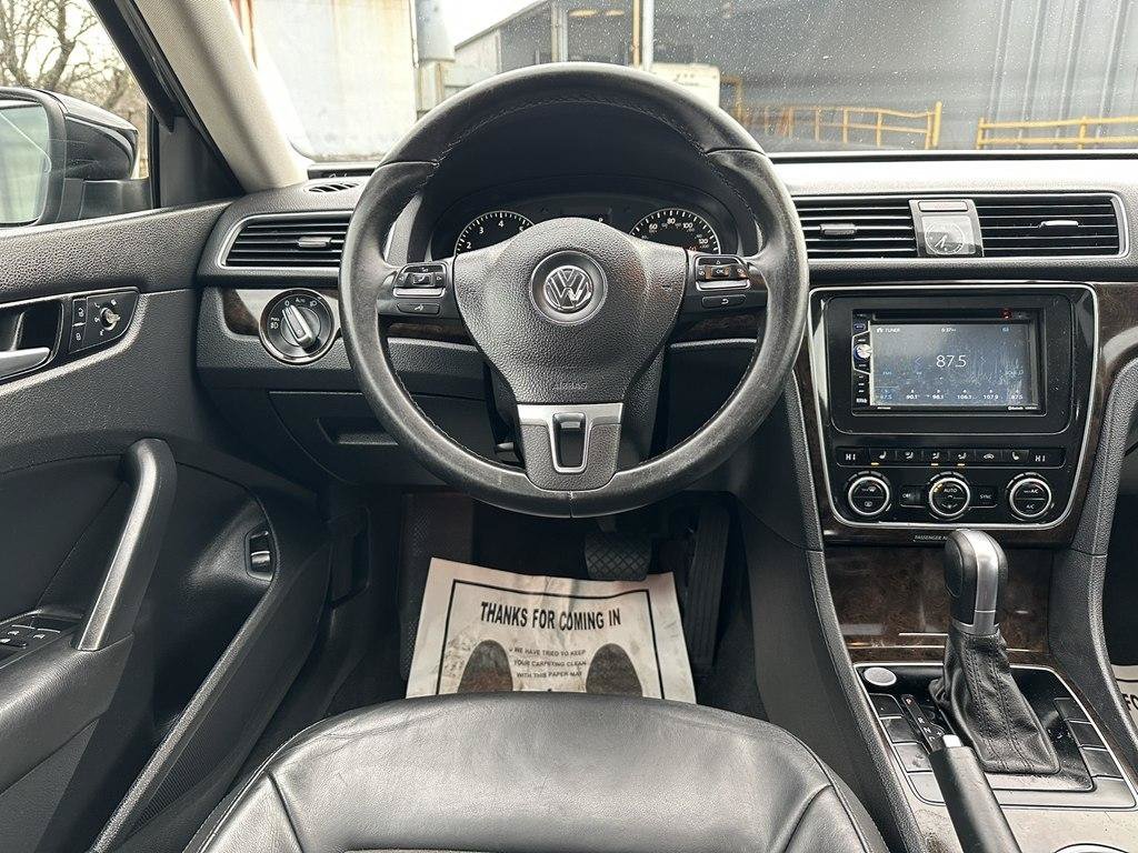 Used 2015 Volkswagen Passat 1.8T SEL Premium FWD image 43